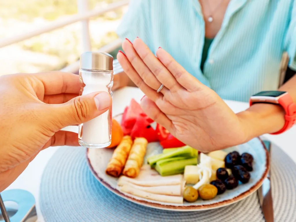 Eating Out on a Kidney-Friendly Diet: How to Order Smart - KSOSN Eating Out on a Kidney-Friendly Diet: How to Order Smart